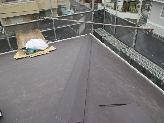 明石市　カバー工法　棟板金施工完了